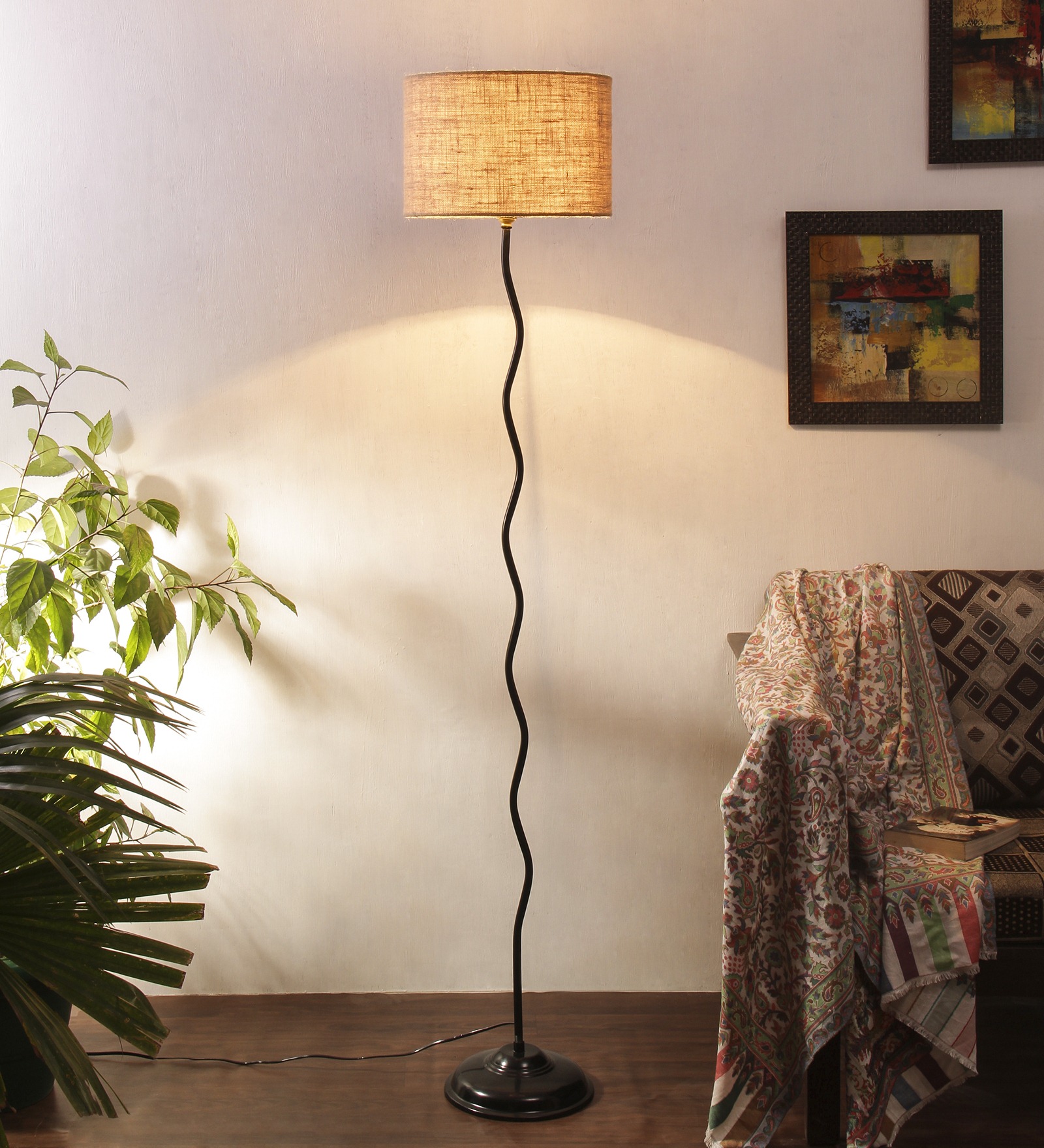 Ambika Home Beige Jute Zig Zag Floor Lamp | Modern Standing Lamp for Living Room, Bedroom & Home Decor