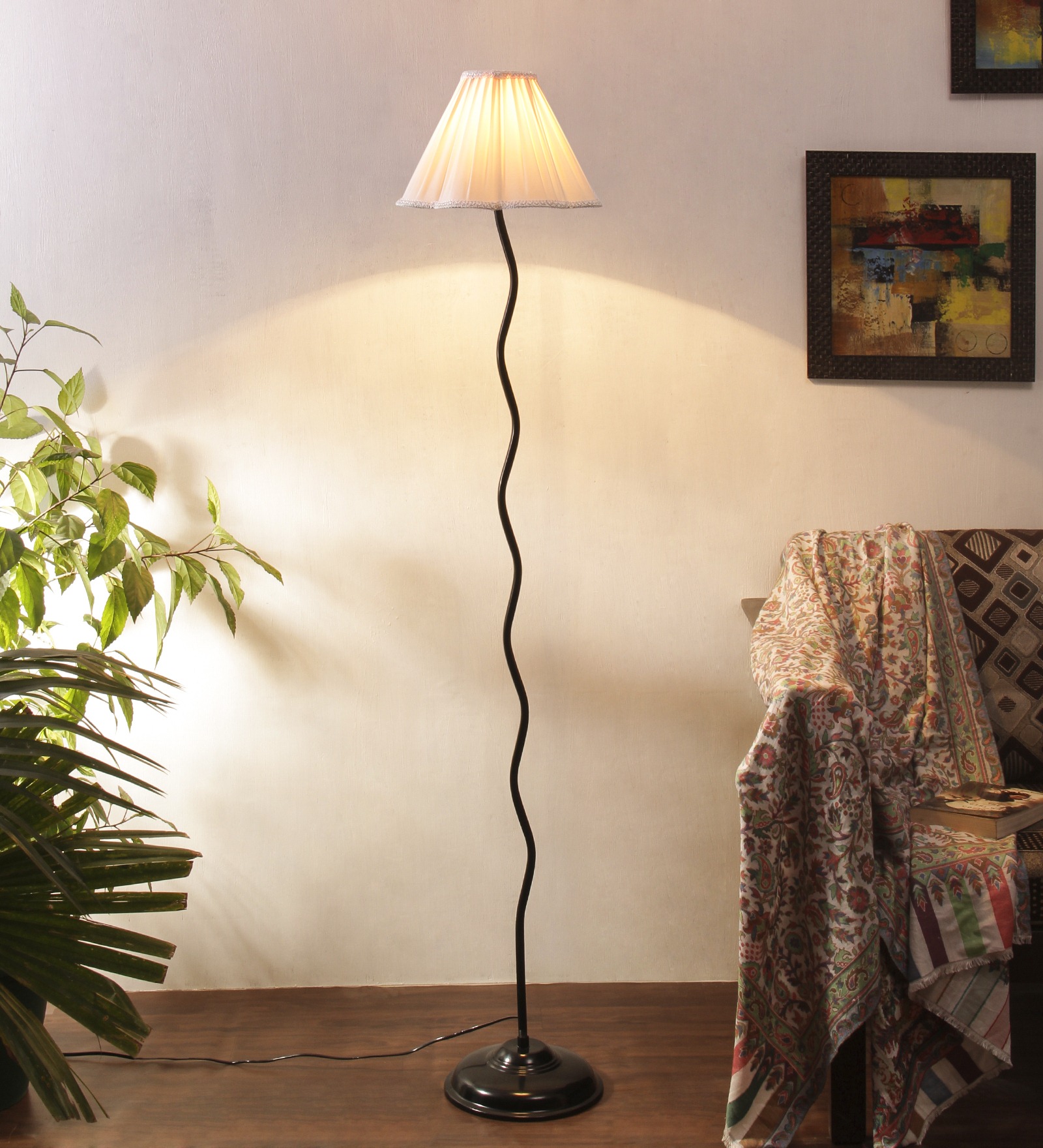 Ambika Home Off-white Cotton Zig Zag Floor Lamp | Modern Standing Lamp for Living Room, Bedroom & Home Decor