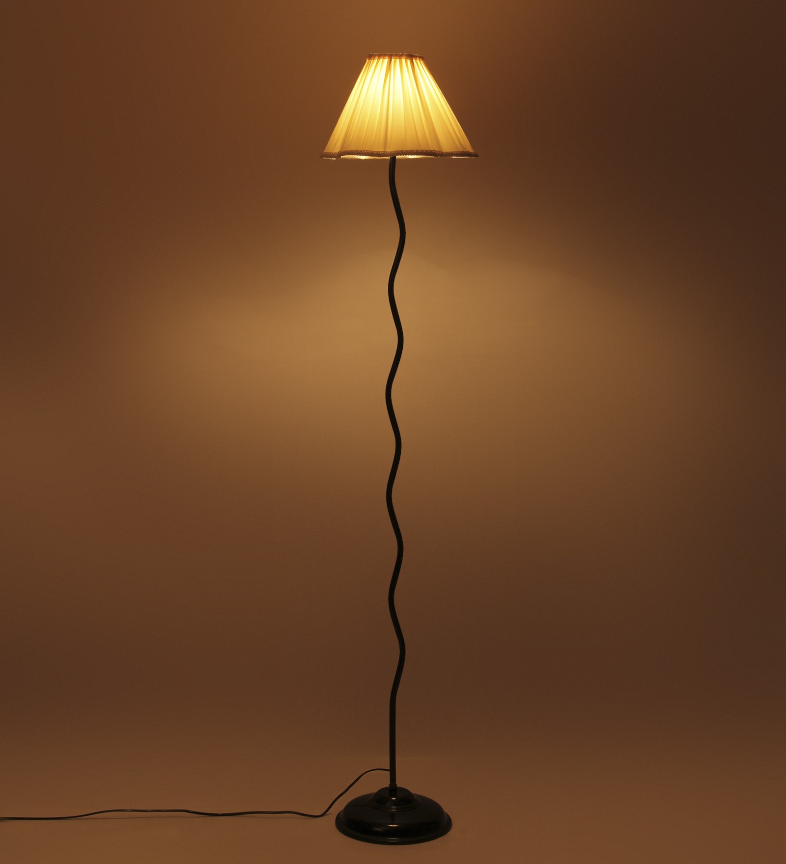 Ambika Home Off-white Cotton Zig Zag Floor Lamp | Modern Standing Lamp for Living Room, Bedroom & Home Decor - Image 3